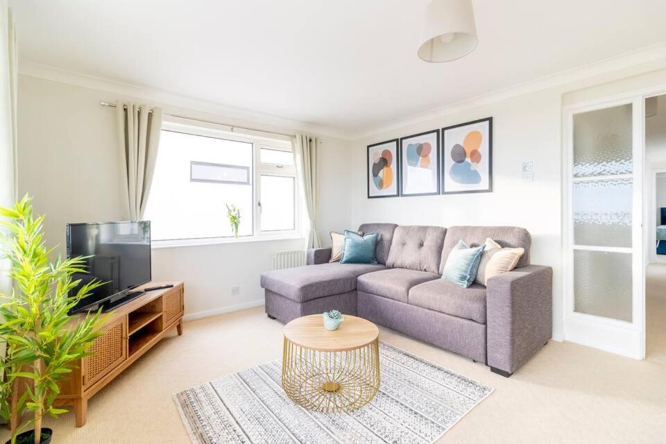 Incredible Sea View 2 Bedroom Beach Apartment 본머스 외부 사진